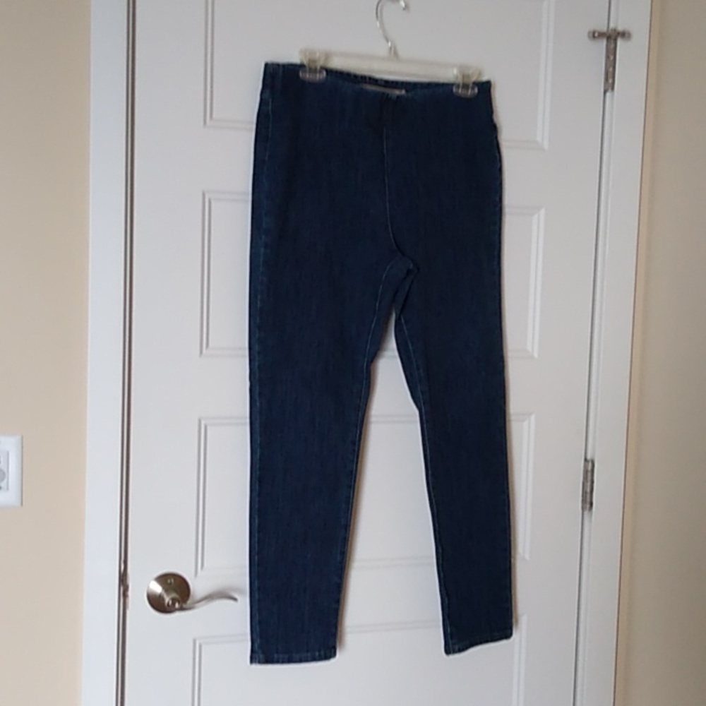 Bundle of 3 Soft Surrounding Pull- On Jeans - M